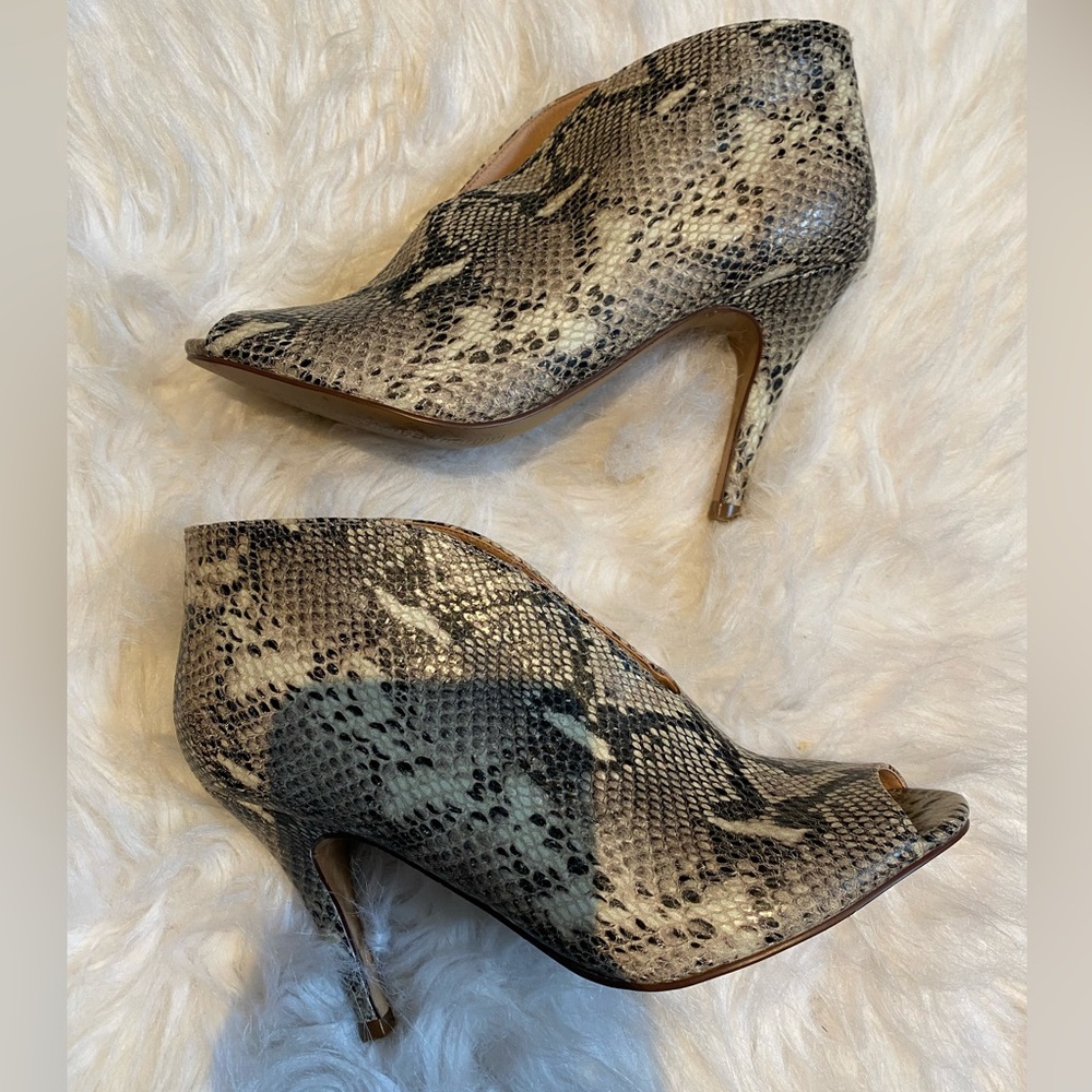 Snake print heels.